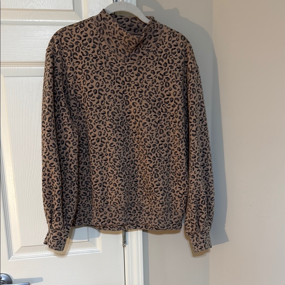Leopard Print Long Sleeve Top